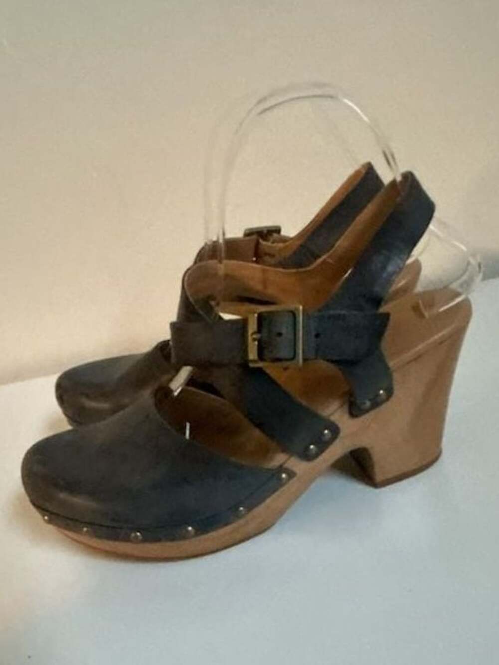 Korks Abloom Black Leather Clog Sandals
